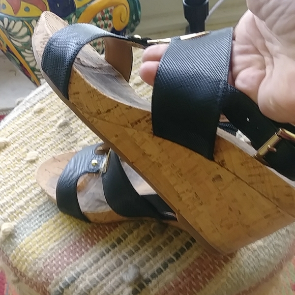 TOMMY HILFIGER SANDALS - Picture 8 of 17